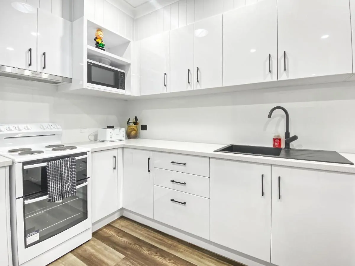 Magnetic Reef Unit 2 Apartment Arcadia Australia